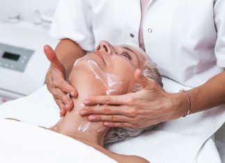 Jak zabiegi medycyny estetycznej wpływają na pewność siebie i dobrostan psychiczny? saywow - zabiegi medycyny estetycznej - Michalina.jpg